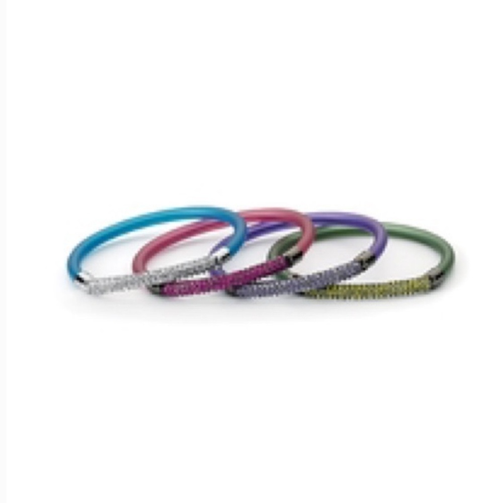🆕🎁 LOT OF 4 Lia Sophia Crystal bracelets 4! OSFM
